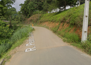 Vereadora mirim pede pavimentação de rua no bairro Tifa Monos